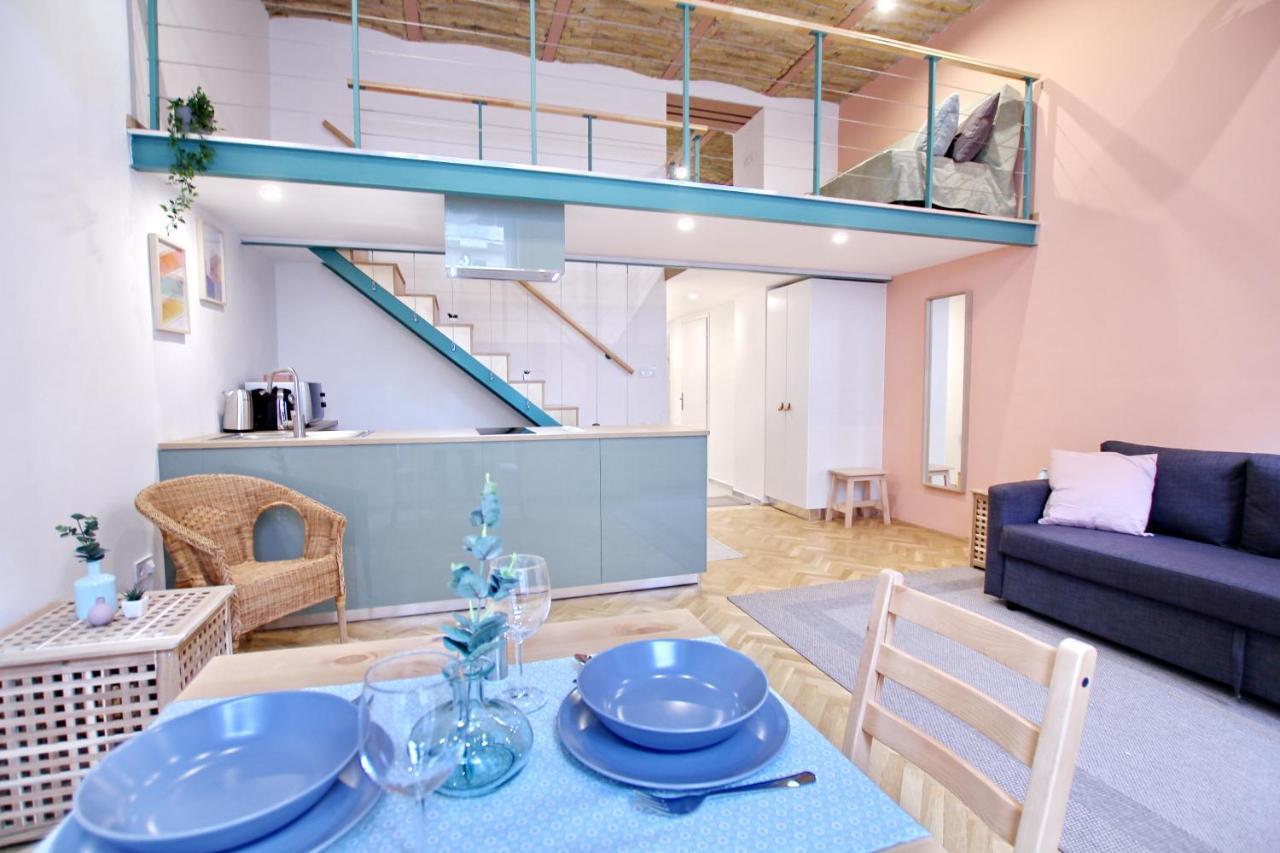 Awesome Downtown W Balcony & Free Private Parking Апартаменти Будапешт
