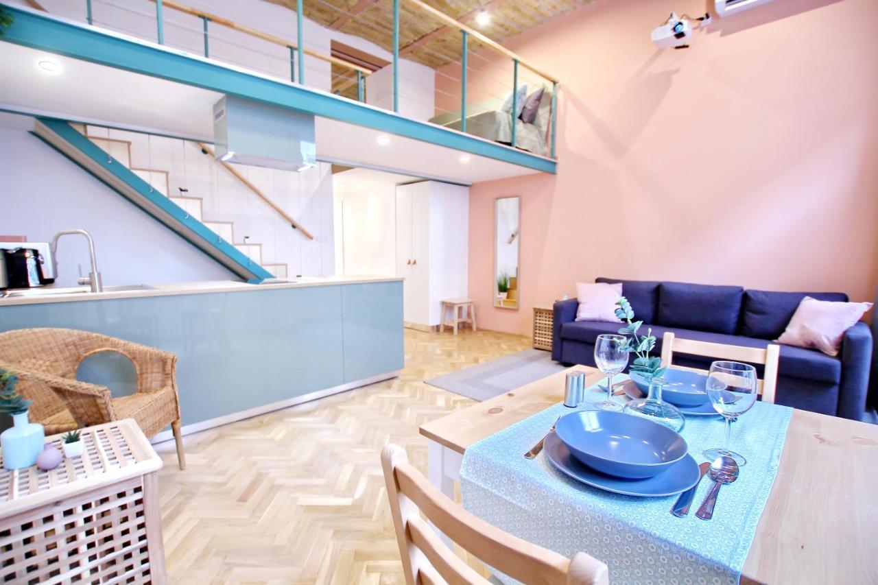 Awesome Downtown W Balcony & Free Private Parking Apartmán *